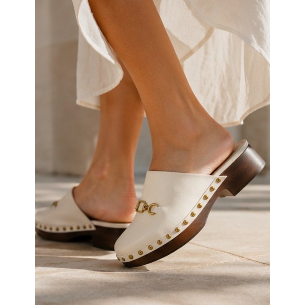 Larroudé Zuzi Ivory Leather Retro Horsebit Clog Mules Studded Wood Heel 6 NWOT - Picture 2 of 11